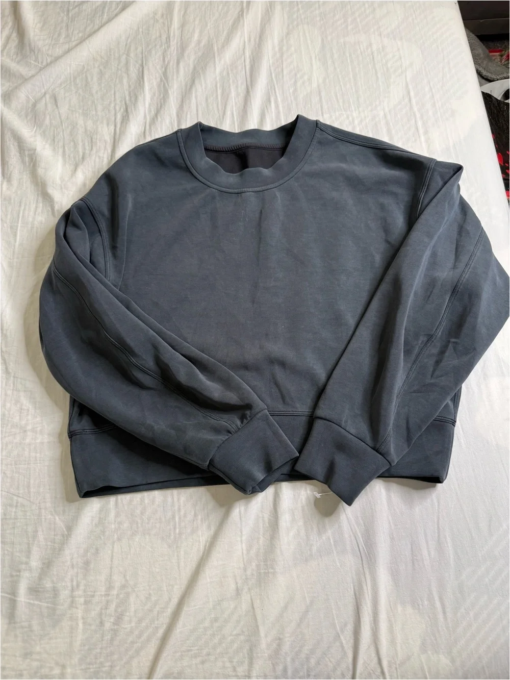 Women’s crewneck